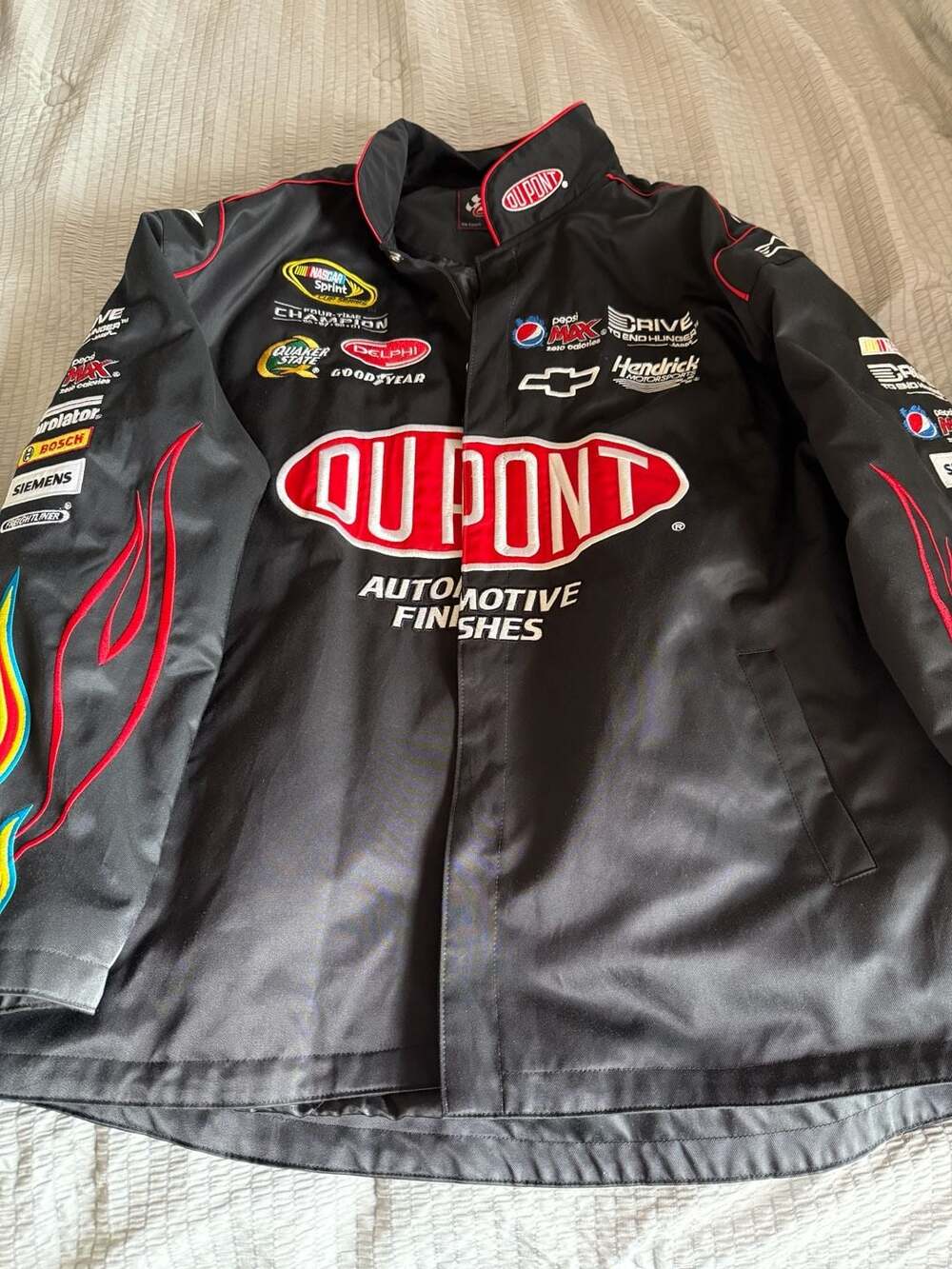 Jeff Gordon Chase Authentics DuPont Hendrick Motorsports NASCAR Racing Jacket